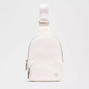 Everywhere sling 2L Lululemon Bag